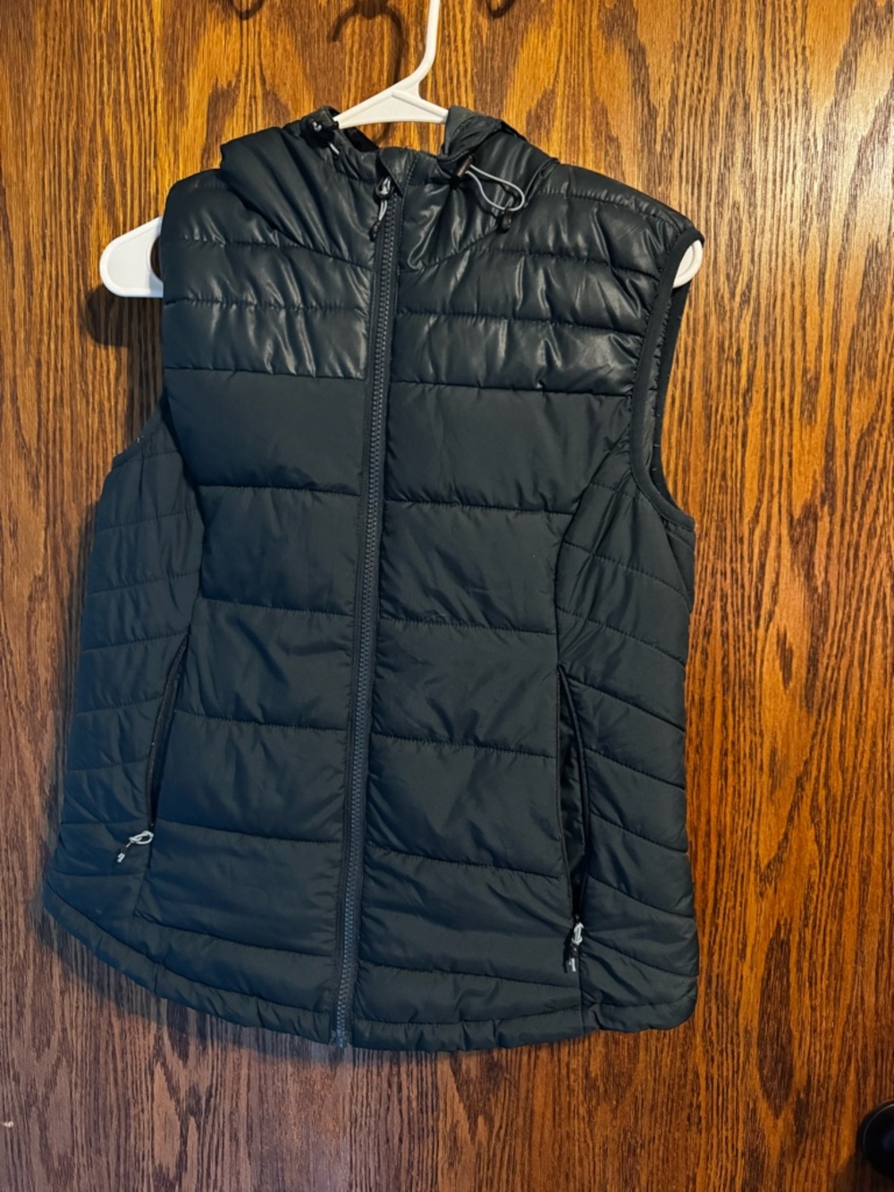 Navy Quilted Hooded Puffer Vest - Women